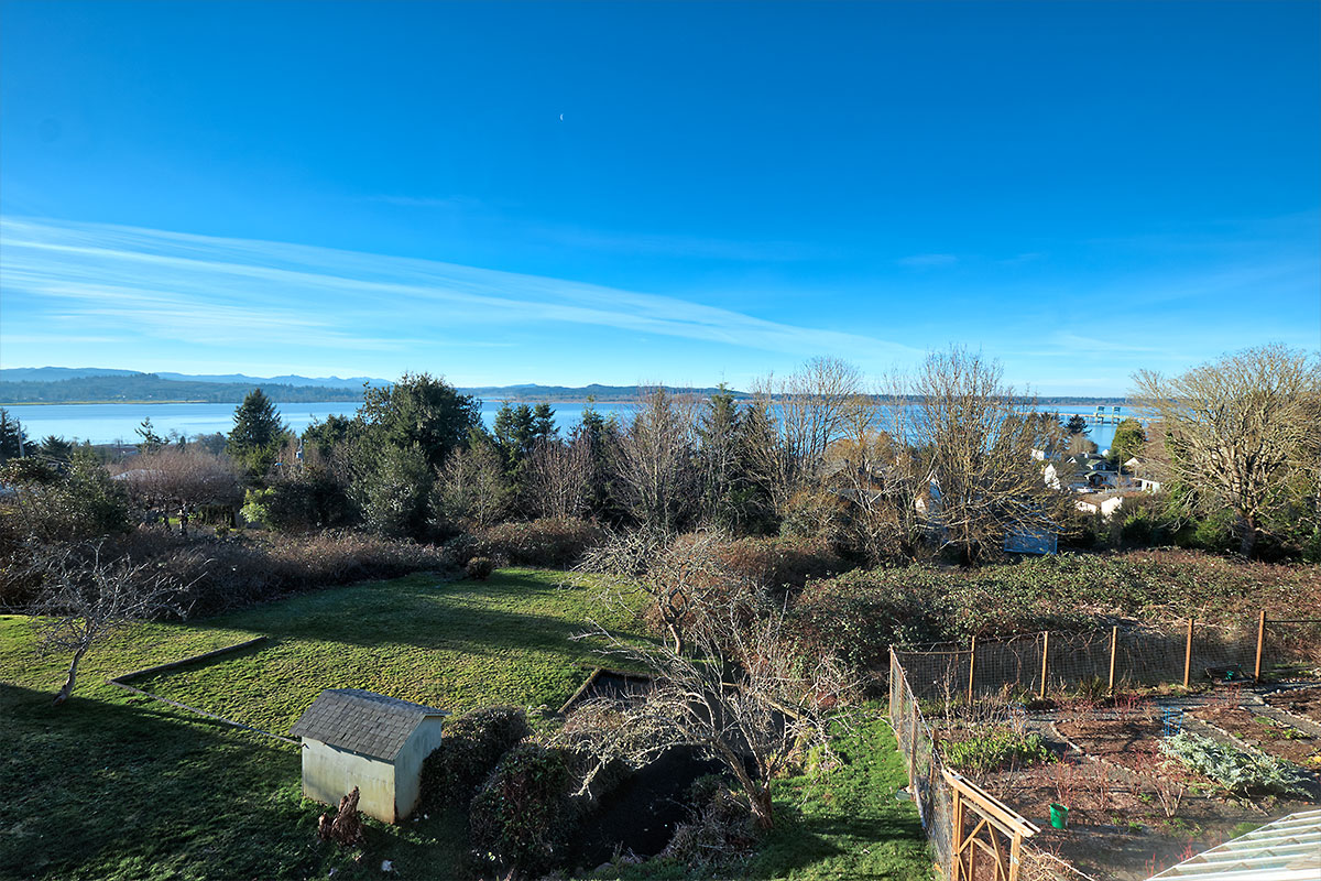  View from the kitchen deck 